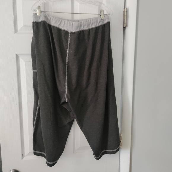 Beverly Rock Gray Top Stitched Women's Capris Size:  4X - Picture 2 of 6